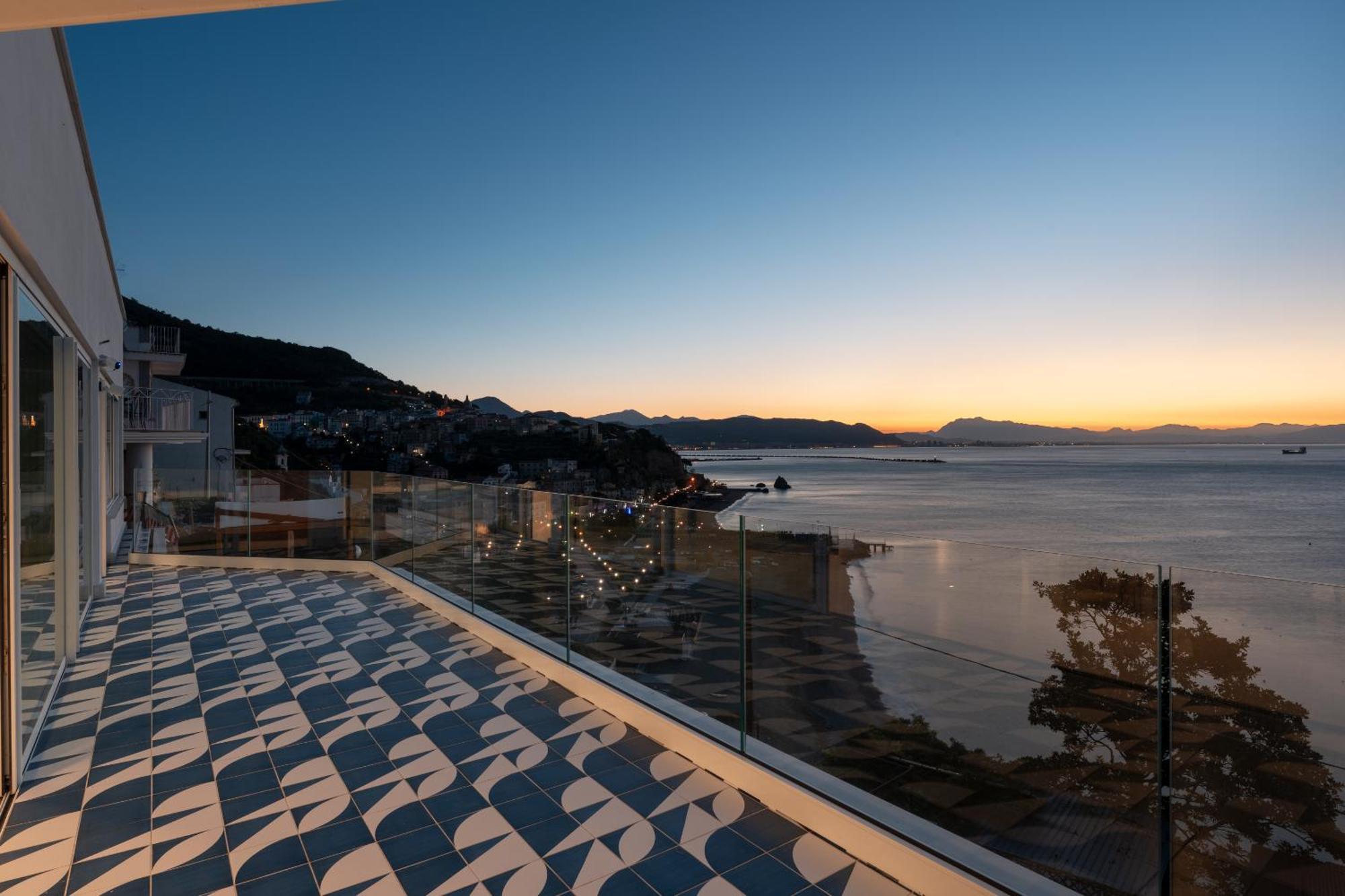 Laguna Blu - Resort Villa Overlooking The Sea On The Amalfi Coast Vietri Екстериор снимка